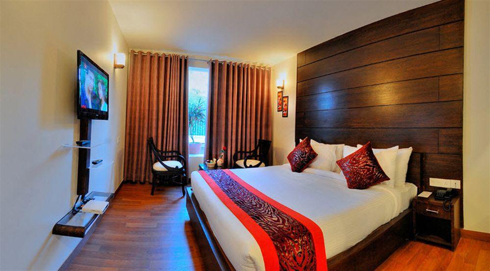 Hotel Atulyaa Taj Agra  Εξωτερικό φωτογραφία