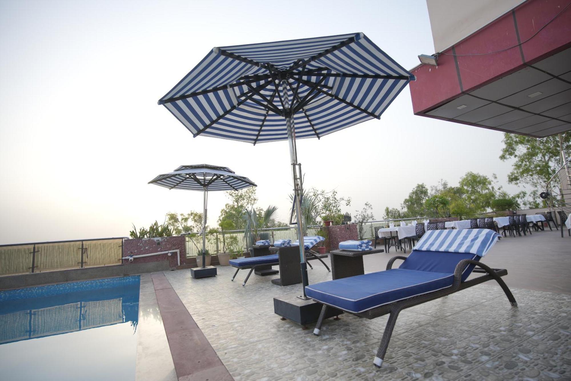 Hotel Atulyaa Taj Agra  Εξωτερικό φωτογραφία