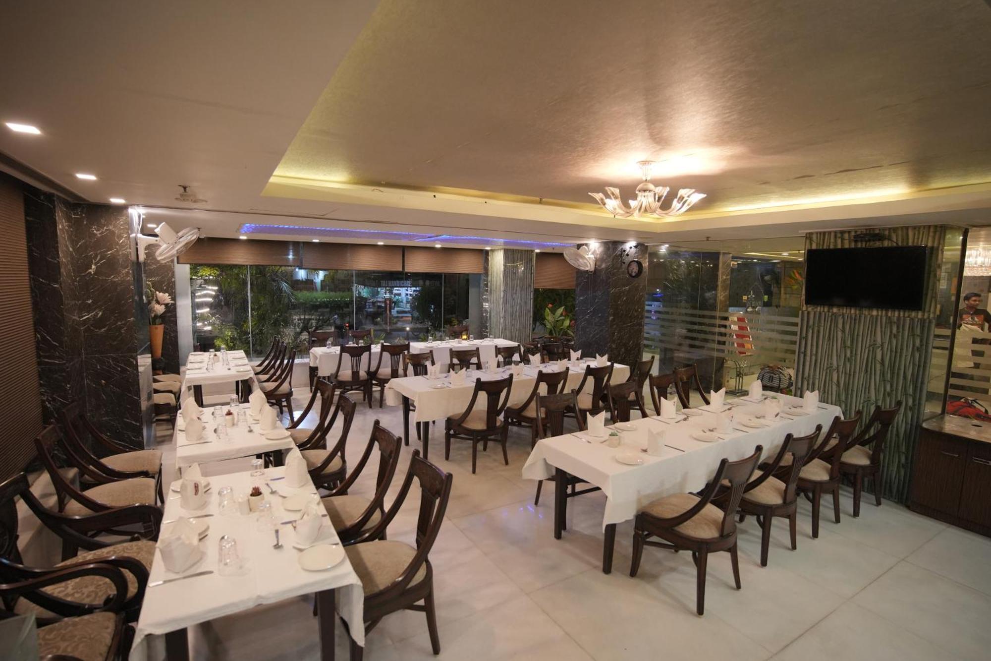 Hotel Atulyaa Taj Agra  Εξωτερικό φωτογραφία