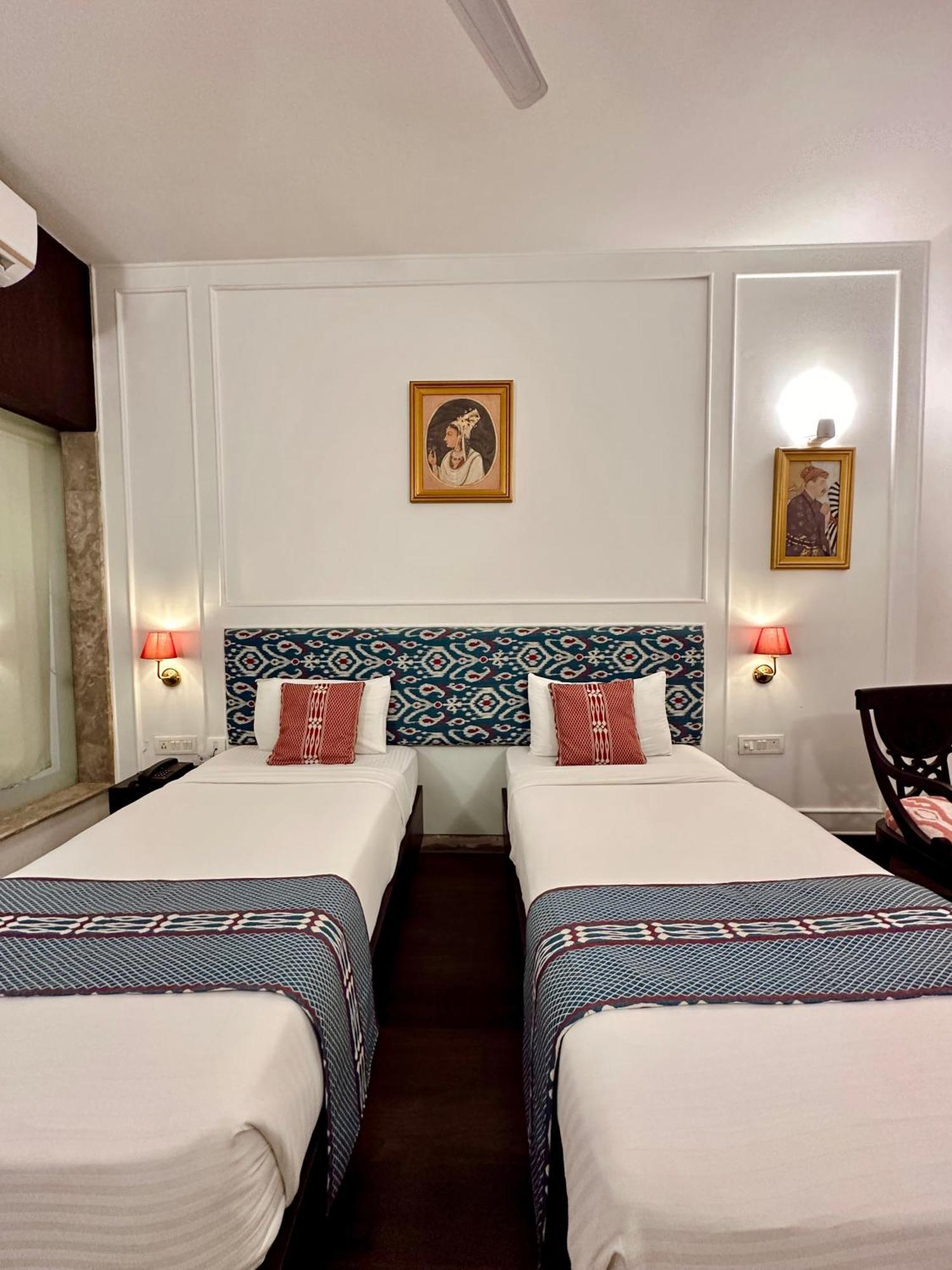 Hotel Atulyaa Taj Agra  Εξωτερικό φωτογραφία